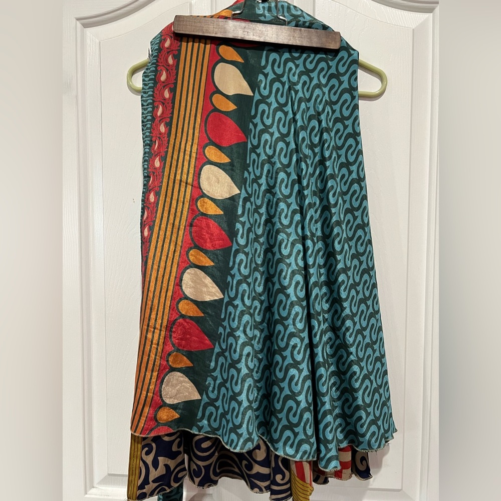 Darn Good Yarn reversible sari wrap skirt, tea length